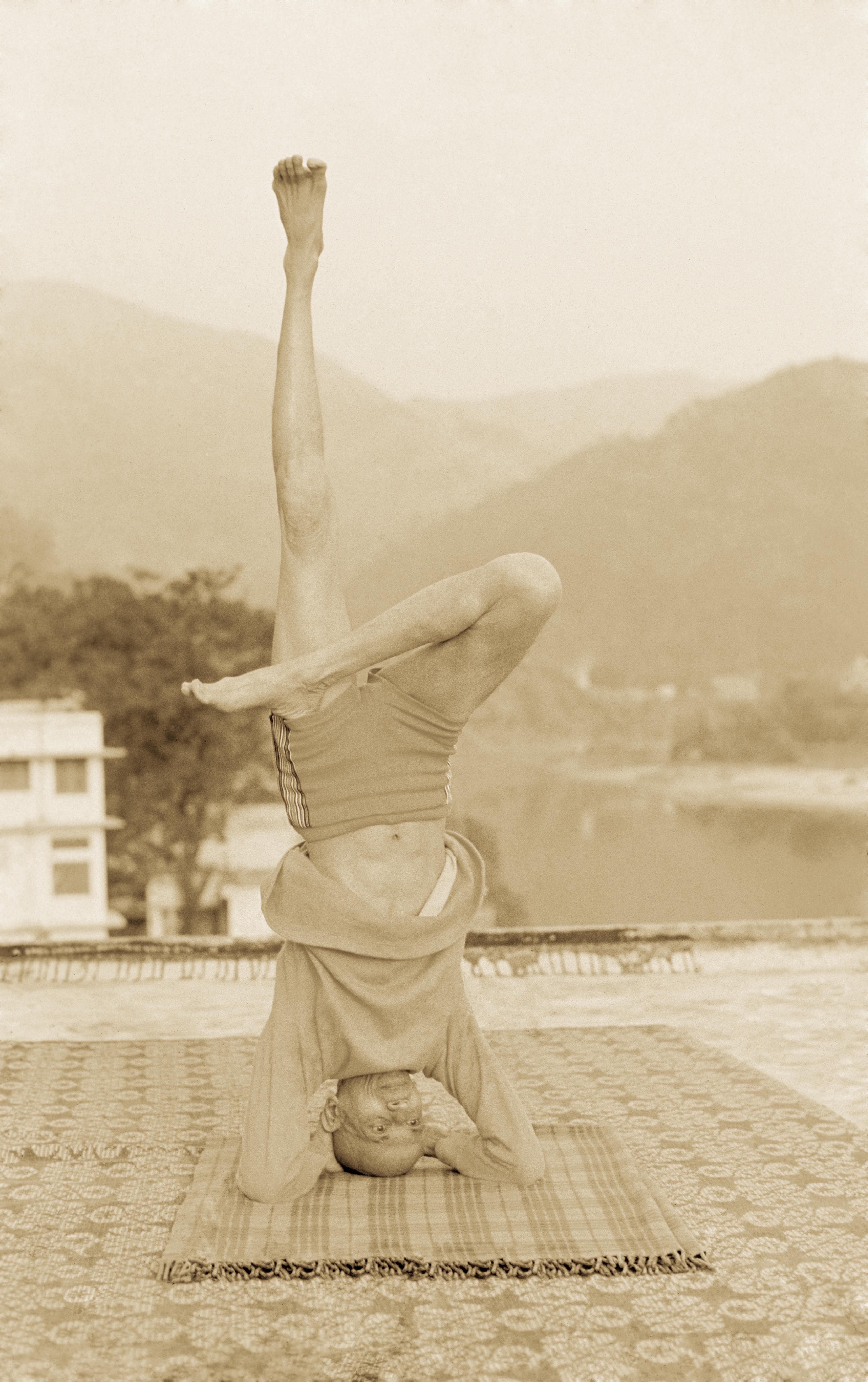 Urdhva Padmasana